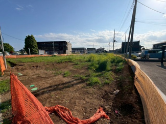 【外観】 | つくば市要4期　新築戸建　1号棟 | 建築前の現地写真です。周辺環境や敷地の広さ、日当たりなどを事前にご確認いただけます。完成後のイメージもしやすい立地となっております。
