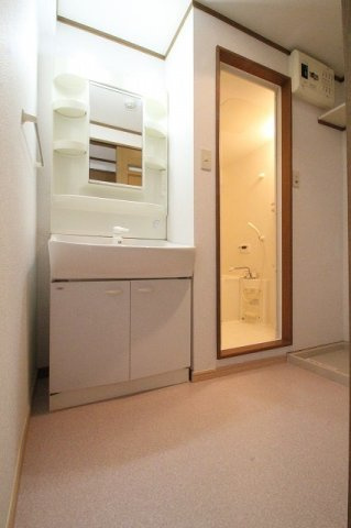 熊本市東区神園２丁目の賃貸マンションの洗面所|スペースが確保できる洗面所です