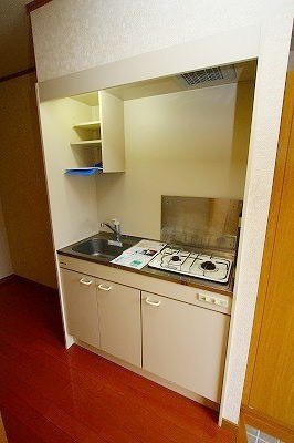 熊本市東区花立３丁目のアパートのキッチン|お料理しやすいキッチンです