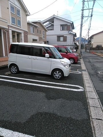 熊本市中央区坪井５丁目のアパートの駐車場|駐車場完備です