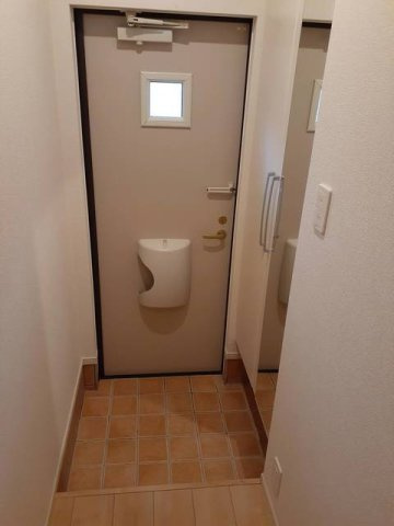 熊本市北区徳王１丁目のアパートの玄関|毎日通る玄関はこちらです