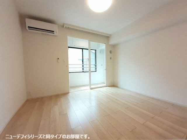 熊本市北区飛田２丁目のアパートの居間・リビング|こちらの居間で趣味の時間をお楽しみください