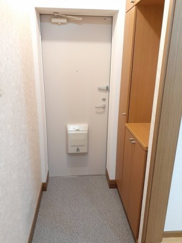 合志市須屋のアパートの玄関|落ち着いた玄関です