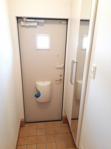 熊本市北区大窪２丁目のアパートの玄関|毎日通る玄関はこちらです