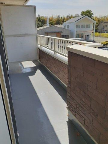熊本市北区大窪２丁目のアパートのバルコニー|外からの目が気にならないバルコニーで洗濯物が干せます
