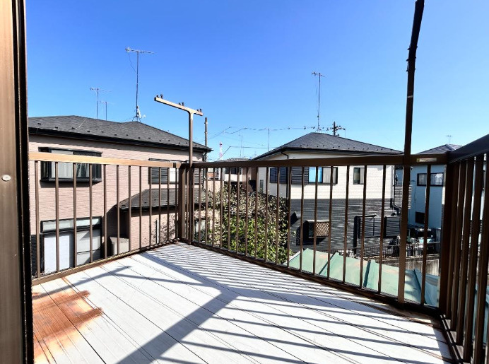 海老名市杉久保南　中古戸建　のバルコニー