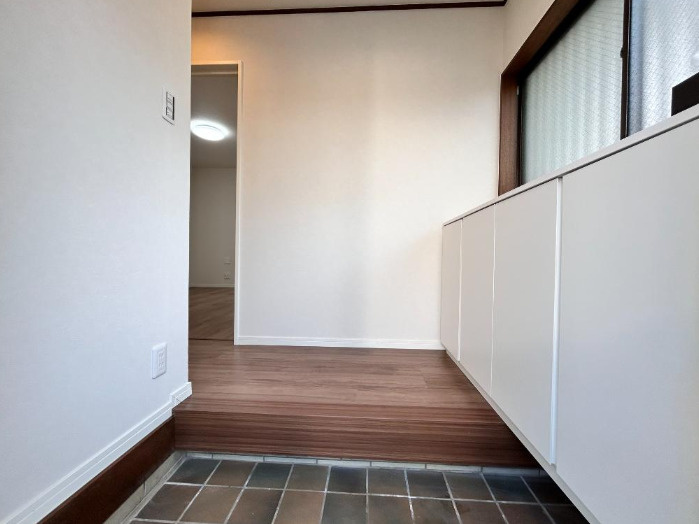 海老名市杉久保南　中古戸建　の玄関