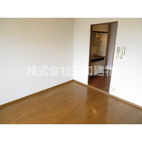 モノリス・ワンの内装