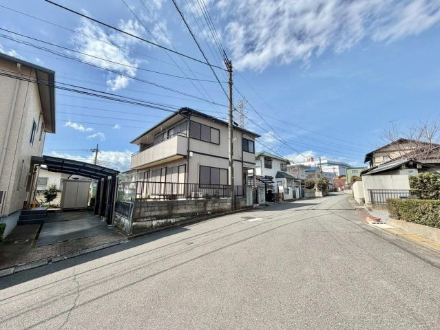 入間市宮寺　中古戸建の前面道路含む現地写真