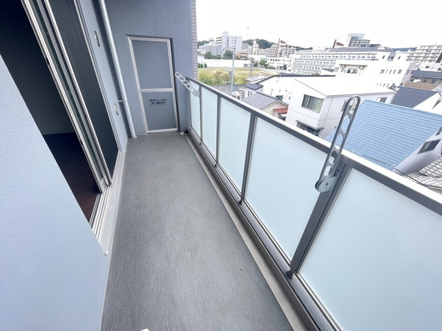 広島市南区東雲本町１丁目の賃貸マンションのバルコニー