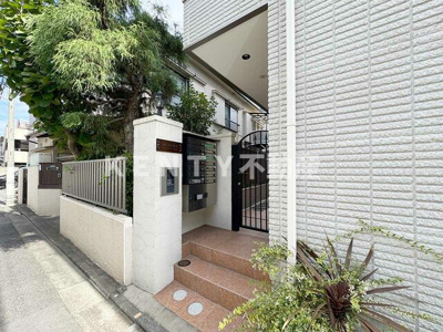 【エントランス】 | マイナビＳＴＡＹ平和島（デュオメゾン大森北ＷＥＳＴ） | 毎日通るエントランスはこのようになっています