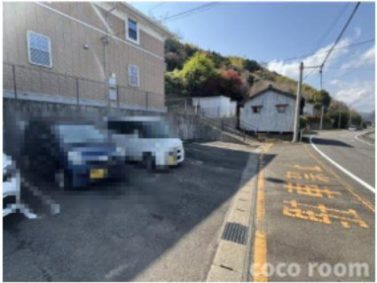 ブリアンの駐車場