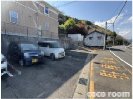 ブリアンの駐車場