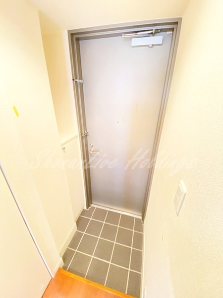藤沢市湘南台２丁目の賃貸マンションの玄関|お履き物が多い方にもおすすめ♪