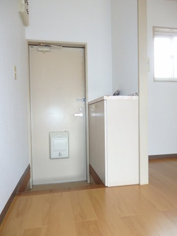 ニューシティフジモトの玄関|きれいな玄関です