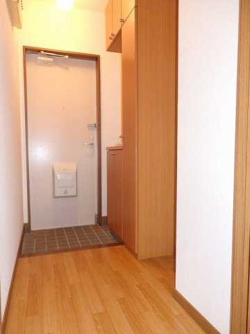 グランビアＫの玄関|ゆったりとした玄関です