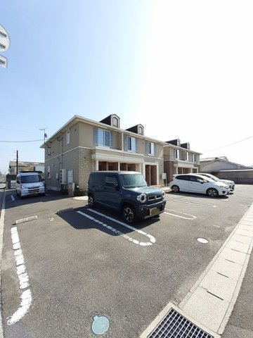 アンジェリーク　ベルＢの駐車場|駐車場に車を止められます