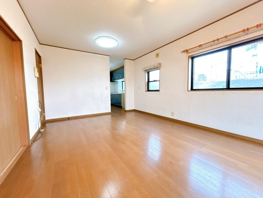 狭山市上奥富　中古戸建の洋室