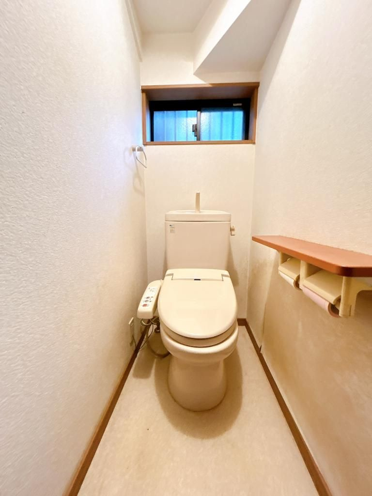狭山市上奥富　中古戸建のトイレ