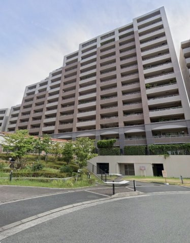ルネグランディルA棟の外観