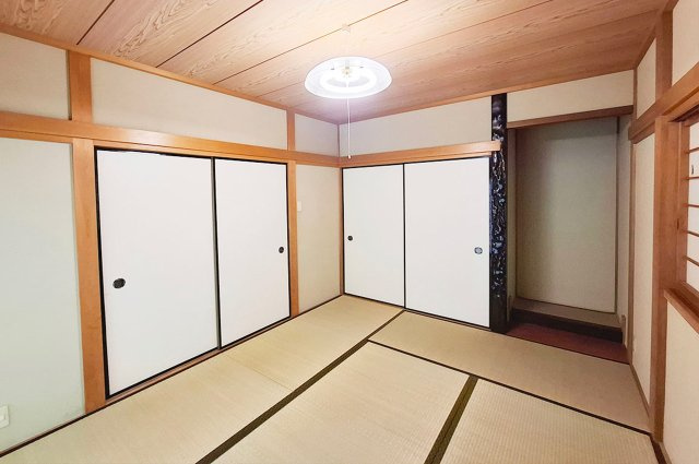 泉佐野市大西２丁目の中古一戸建の寝室|和室1（照明器具撤去予定）