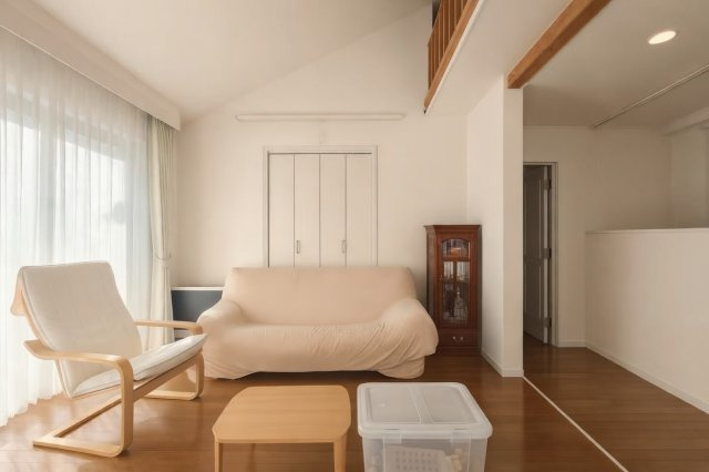 大阪府茨木市北春日丘3丁目中古戸建の居間・リビング|使いやすい居間です
