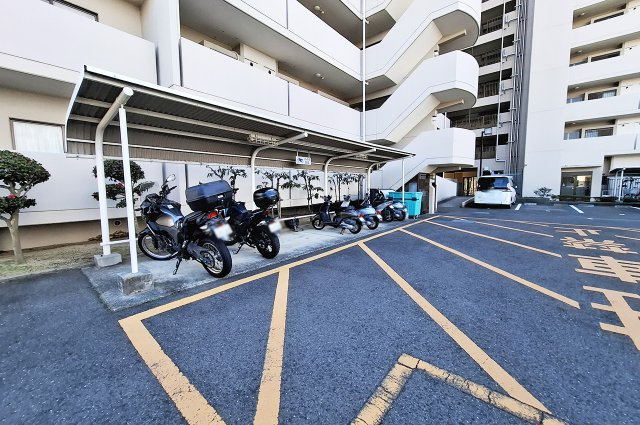 ジュネス楠台のその他共用部分|バイク置き場