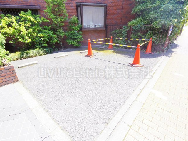 ＫＥＹＡＫＩ　ＨＯＵＳＥの駐車場