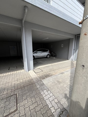 フェリス武庫之荘の駐車場