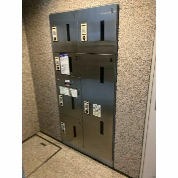 グランピア自由が丘のエントランス