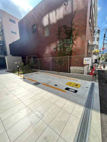 アドバンス大阪城べレッツァの駐車場