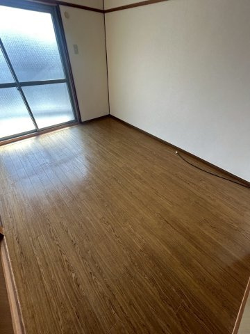 パールハイツ竹若の洋室