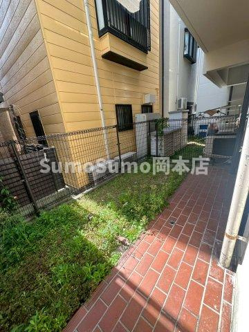 ファミネス芦屋の庭|お庭の付いた物件です