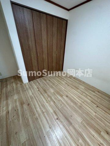 ファミネス芦屋の洋室|明るい洋室です