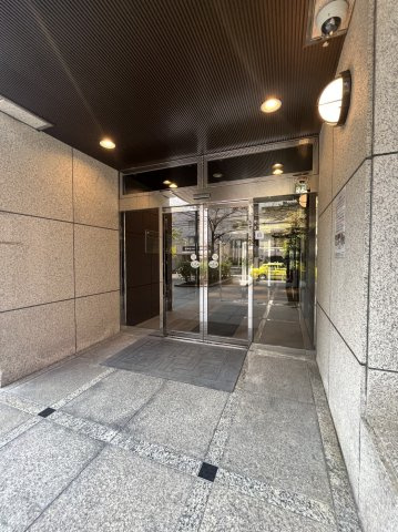 おおきに東心斎橋ビルのエントランス