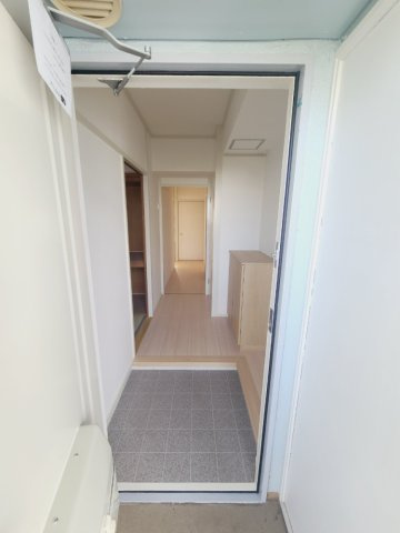 UR武庫川 23号棟の玄関