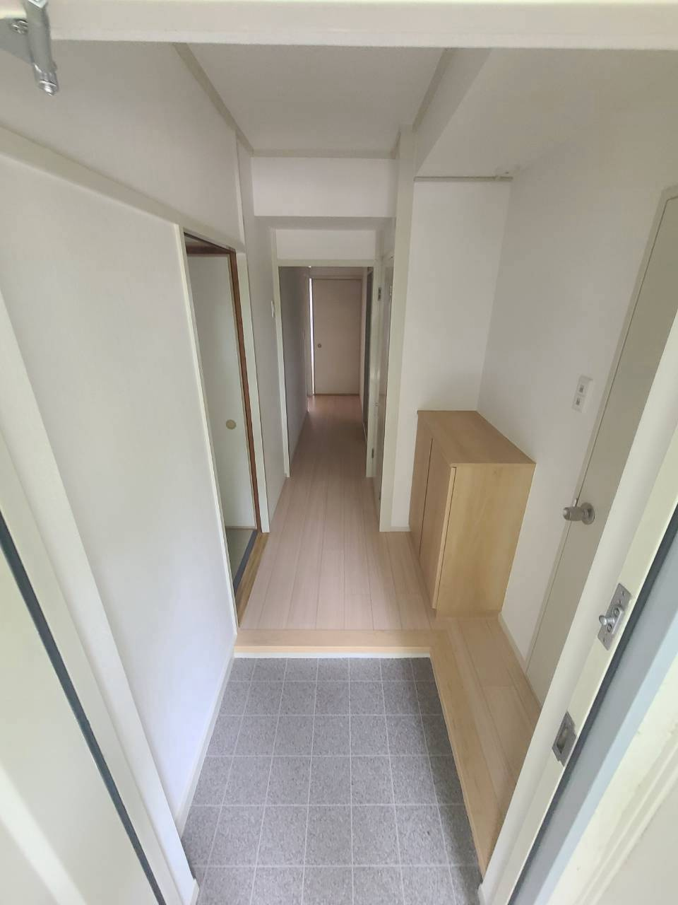 UR武庫川 23号棟の玄関