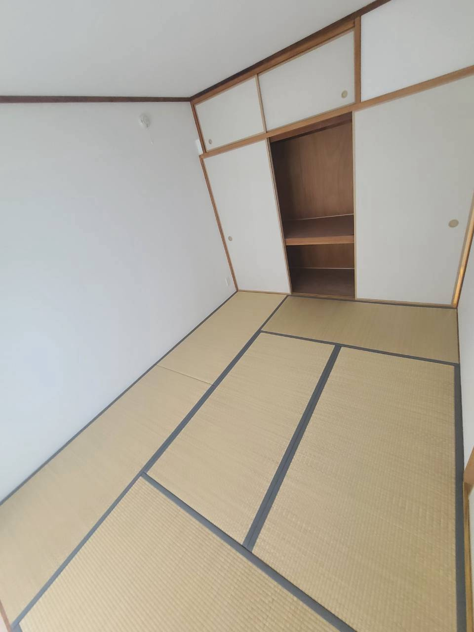 UR武庫川 23号棟の寝室