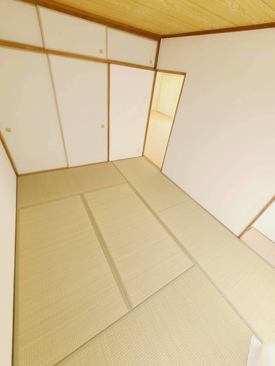 UR武庫川 12号棟の寝室