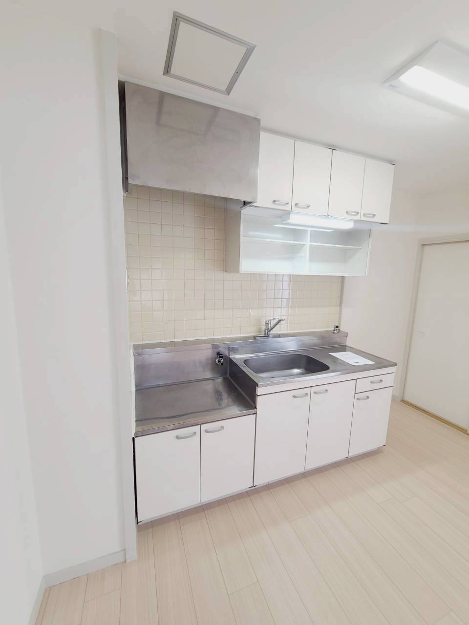 UR武庫川 12号棟のキッチン