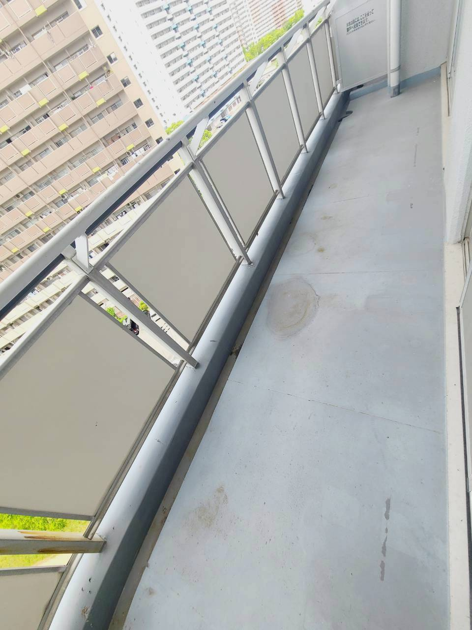 UR武庫川 12号棟のバルコニー