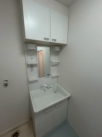 サンハイツ若草西の洗面所