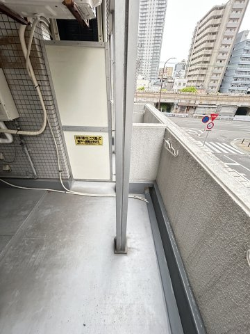 ニューブ神戸のバルコニー