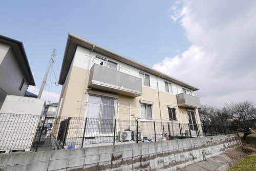 グランパルク本城 B棟の外観