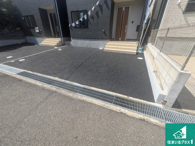 ■枚方市楠葉野田　第2期　新築一戸建ての駐車場|駐車スペース！散水栓があるので、こまめに愛車を洗えます！