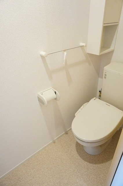 ステラハウスのトイレ|落ち着いた色調のトイレです