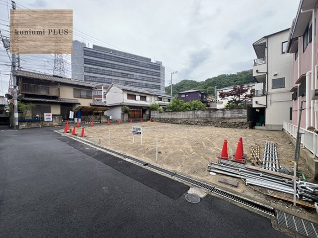 大東市中垣内3丁目の前面道路含む現地写真