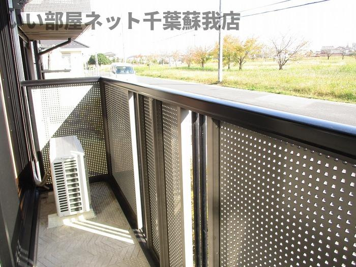 グランパルクのバルコニー|お洗濯にも便利なバルコニー付き