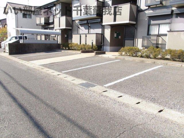 グランパルクの駐車場|駐車場があります