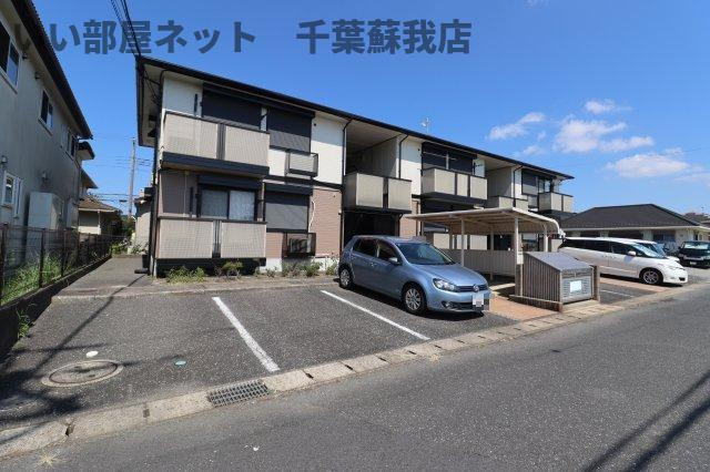 グランパルクの駐車場|車をお持ちの方に嬉しい駐車場付きの物件です